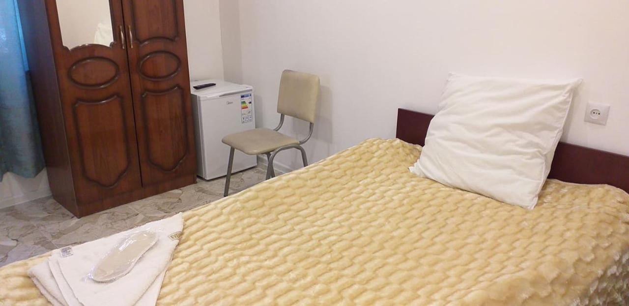 Hotel 333 Yerevan Ngoại thất bức ảnh