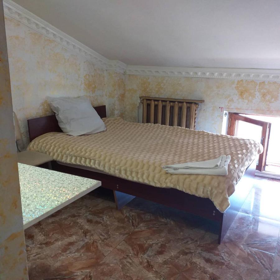 Hotel 333 Yerevan Ngoại thất bức ảnh