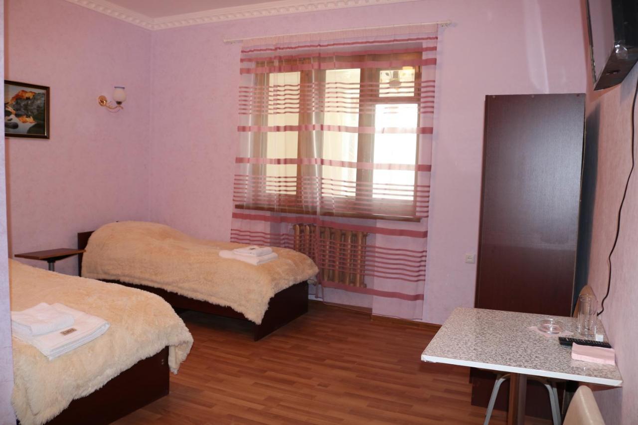 Hotel 333 Yerevan Ngoại thất bức ảnh