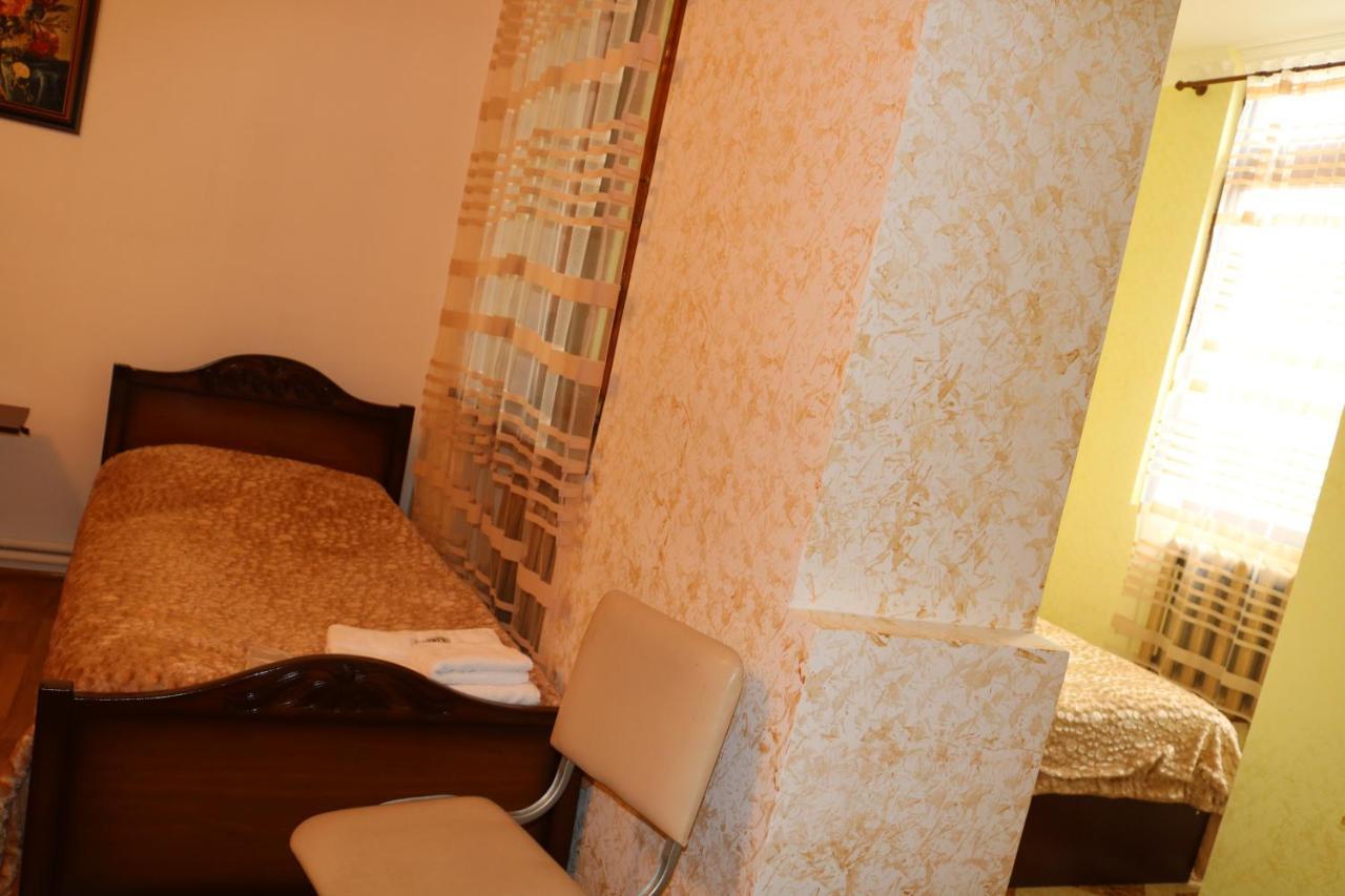 Hotel 333 Yerevan Ngoại thất bức ảnh
