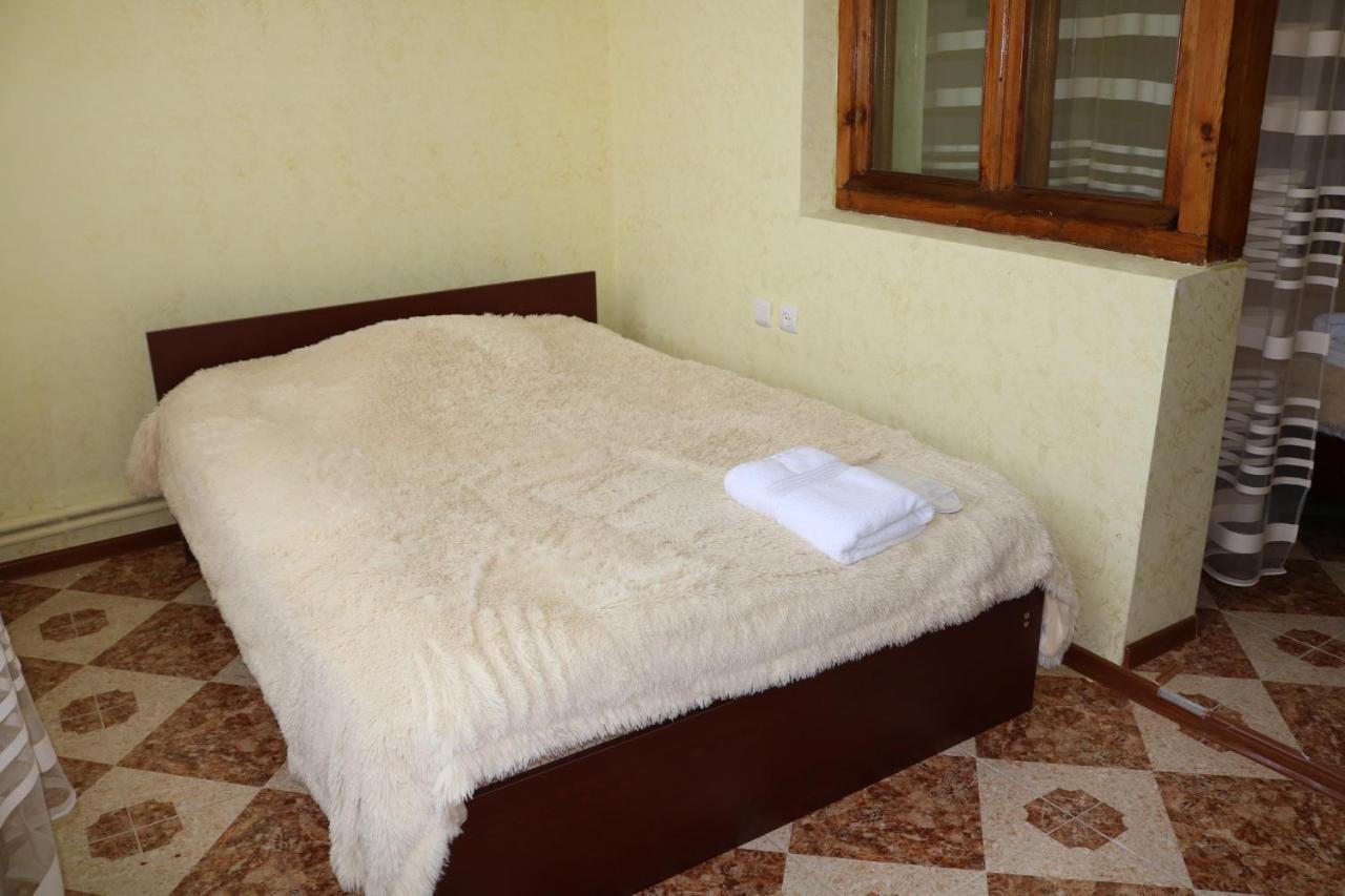 Hotel 333 Yerevan Ngoại thất bức ảnh