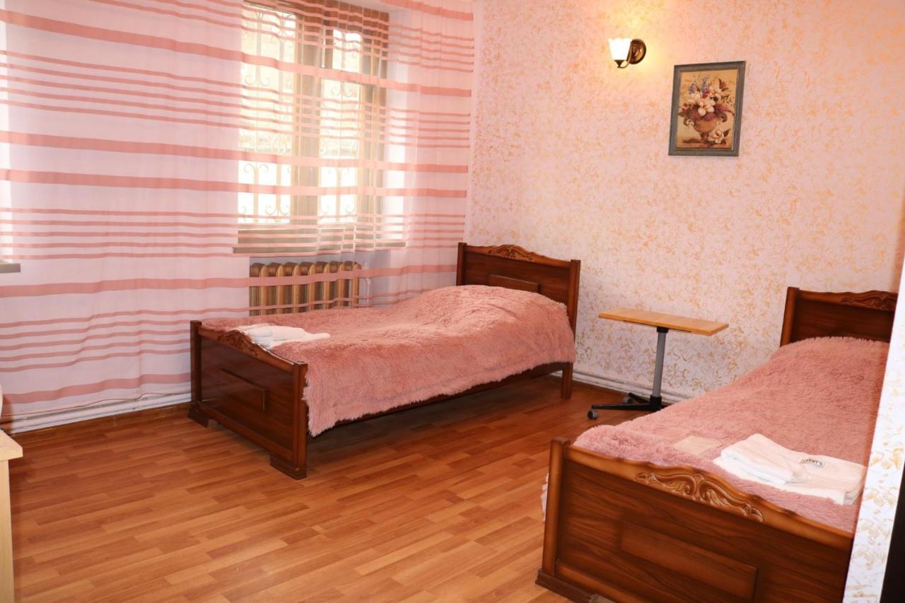 Hotel 333 Yerevan Ngoại thất bức ảnh
